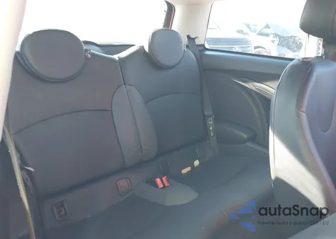 2009 Mini Cooper z USA, uszkodzony, nr VIN WMWMF33559TW75862